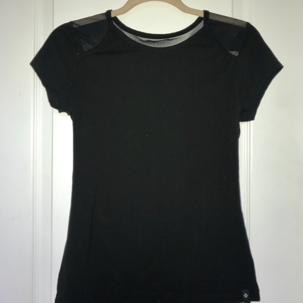 NWOT Satva sheer back athletic top